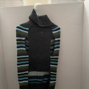 Dog multi sweater, buttons and pockets